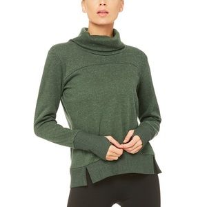 Alo haze long sleeve top. Hunter green. Size large